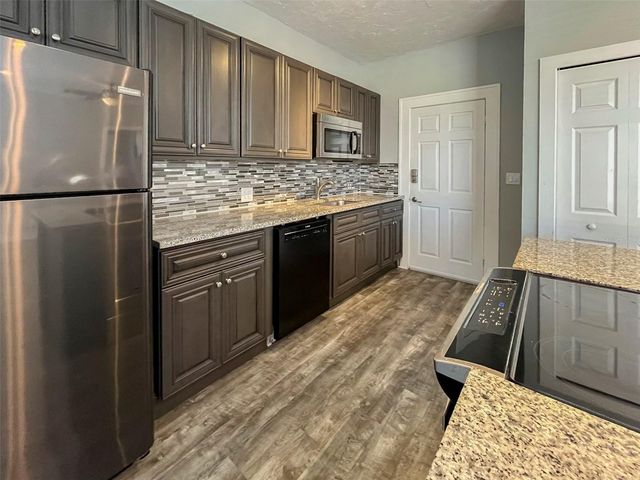 408 ARMADA ROAD S 8, Venice, FL 34285