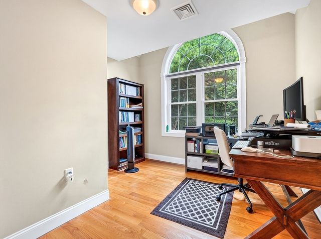 245 High St, Acton, MA 01720