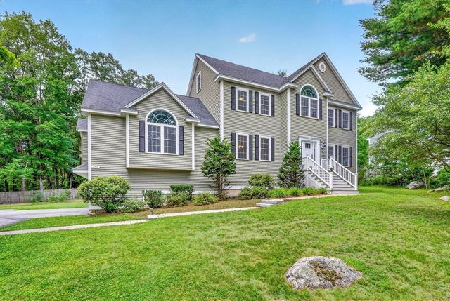 245 High St, Acton, MA 01720