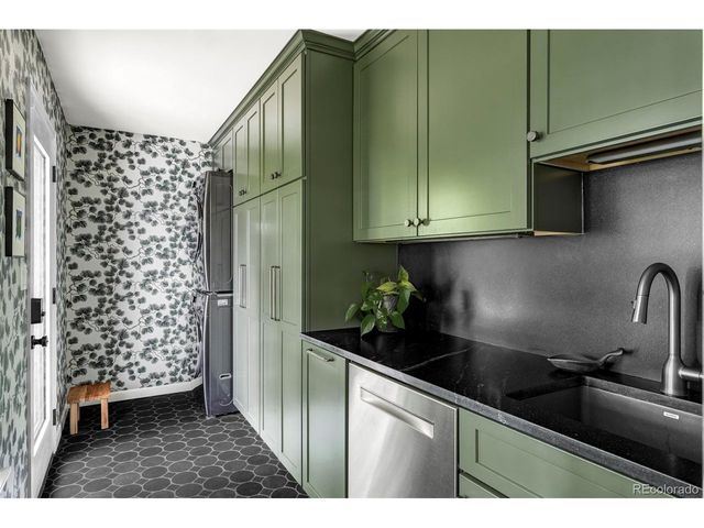 5102 S Cody Ct, Littleton, CO 80123