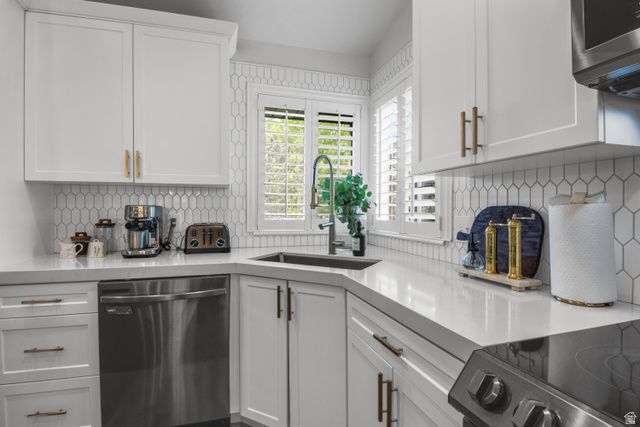 10932 S SEGOVIA CIR, Sandy, UT 84094