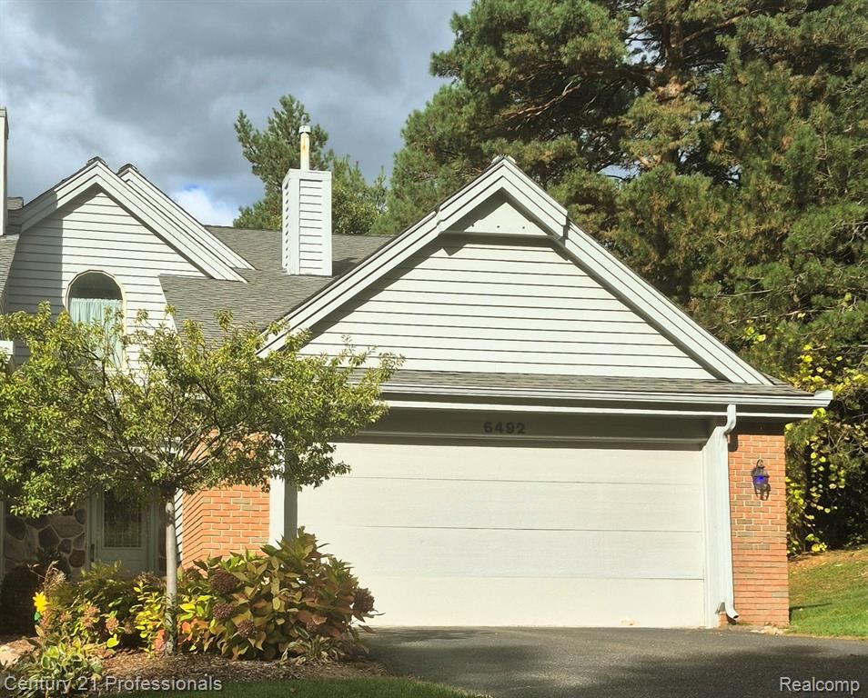 6492 Scenic Pines Court 16, Clarkston, MI 48346