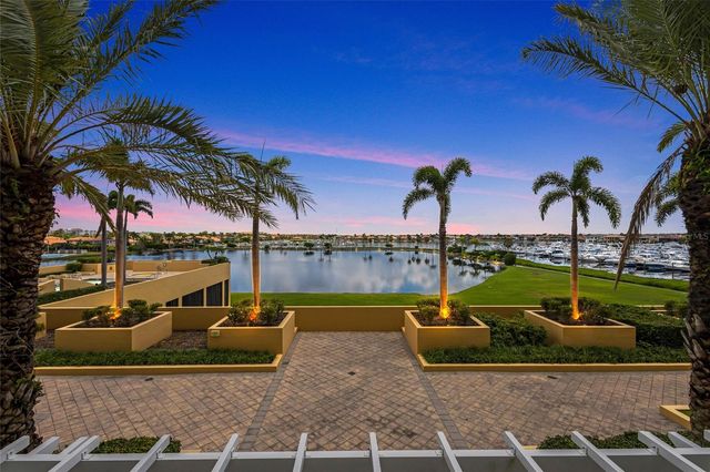 140 RIVIERA DUNES WAY 701, Palmetto, FL 34221