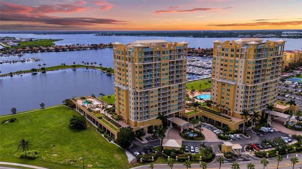 140 RIVIERA DUNES WAY 701, Palmetto, FL 34221