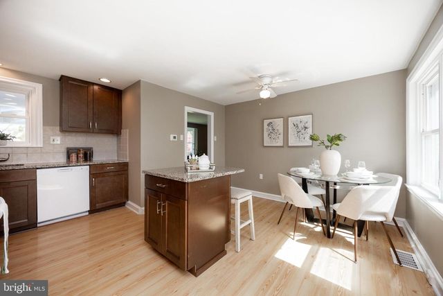 12 WILLOW AVE, Audubon, PA 19403