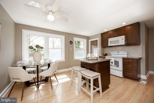 12 WILLOW AVE, Audubon, PA 19403