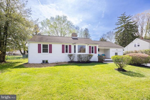 12 WILLOW AVE, Audubon, PA 19403