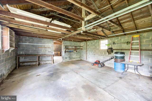 12 WILLOW AVE, Audubon, PA 19403