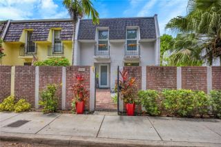 9751 SW 92nd Ter, Miami, FL 33176