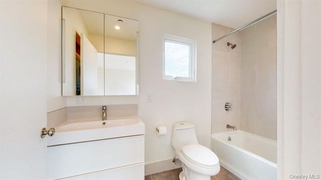 16 Tiernans Lane, Dobbs Ferry, NY 10522