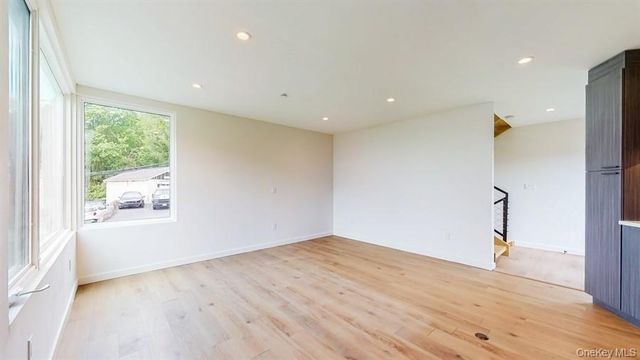 16 Tiernans Lane, Dobbs Ferry, NY 10522