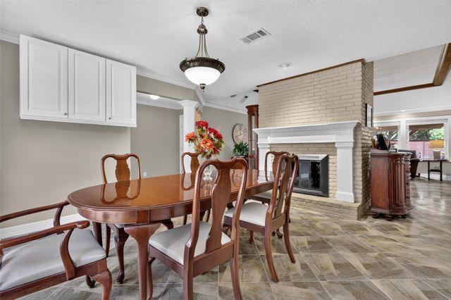7214 Creek Crest Drive, Houston, TX 77095