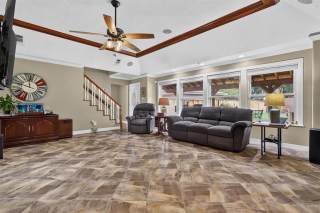 7214 Creek Crest Drive, Houston, TX 77095