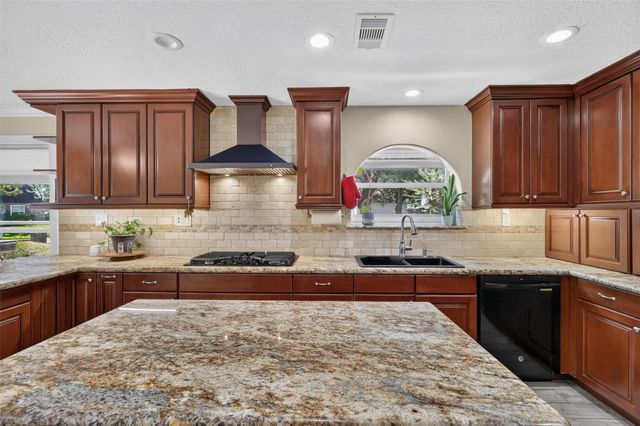 7214 Creek Crest Drive, Houston, TX 77095