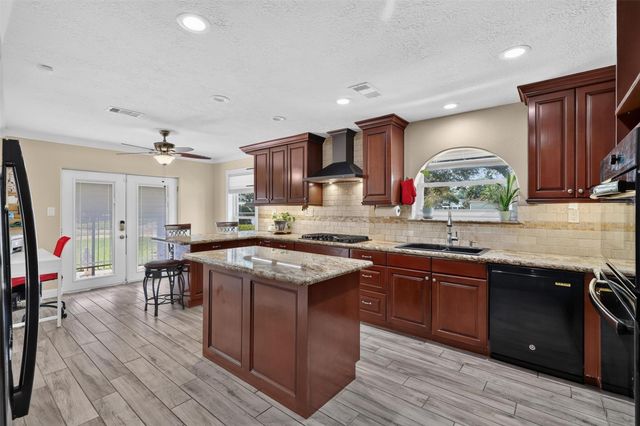 7214 Creek Crest Drive, Houston, TX 77095