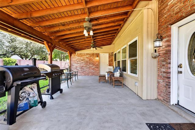 7214 Creek Crest Drive, Houston, TX 77095