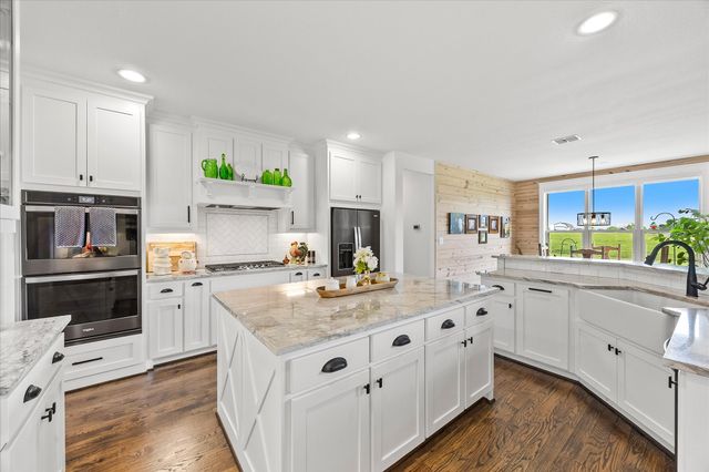 331 Mcclendon Road, Lavon, TX 75166