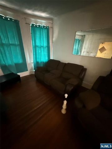 63 Saint Paul Avenue, Newark, NJ 07106