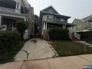 63 Saint Paul Avenue, Newark, NJ 07106