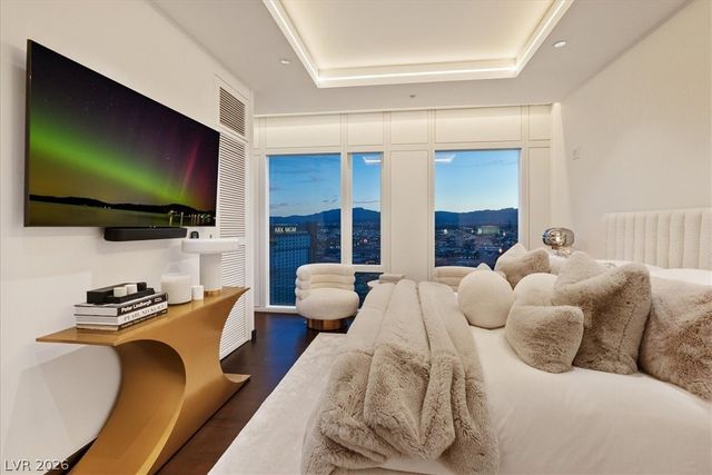 3750 Las Vegas Boulevard 2911, Las Vegas, NV 89158