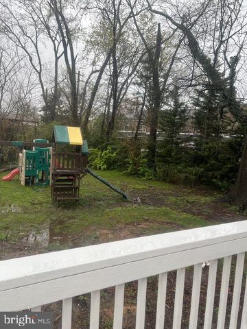 3 LAKECREST CIR, Greenbelt, MD 20770