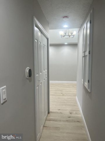 3 LAKECREST CIR, Greenbelt, MD 20770