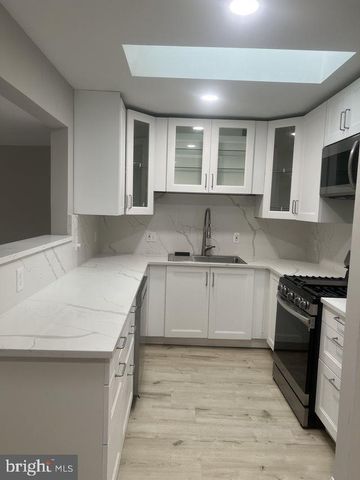 3 LAKECREST CIR, Greenbelt, MD 20770