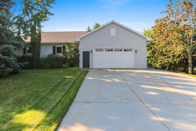 5050 REDBUD COURT, Green Bay, WI 54311