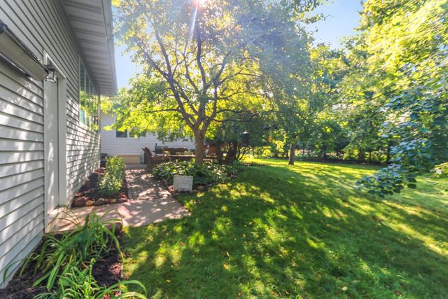 5050 REDBUD COURT, Green Bay, WI 54311
