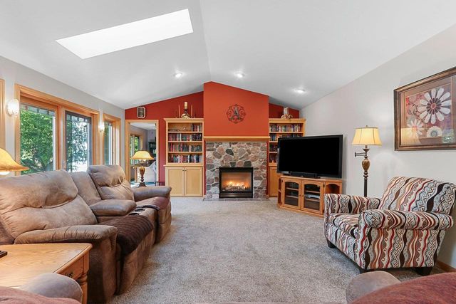 5050 REDBUD COURT, Green Bay, WI 54311