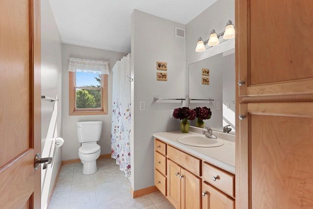 5050 REDBUD COURT, Green Bay, WI 54311