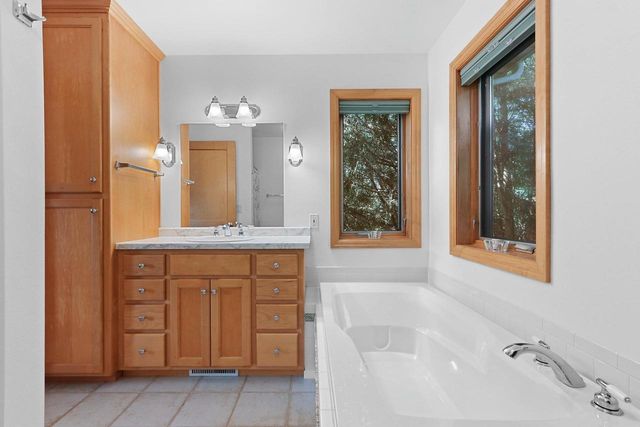 5050 REDBUD COURT, Green Bay, WI 54311