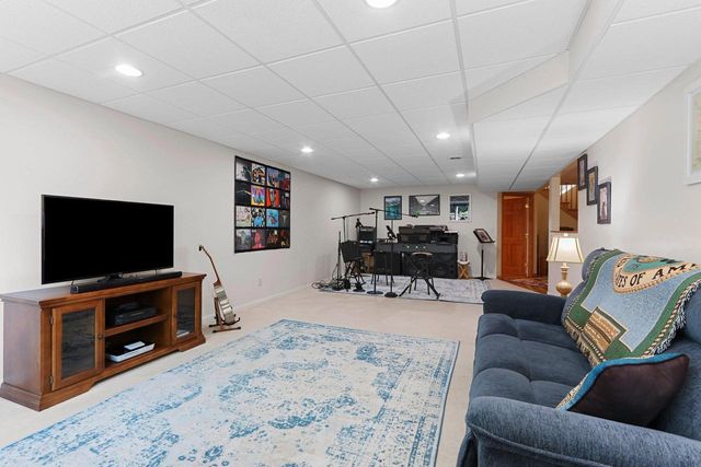 5050 REDBUD COURT, Green Bay, WI 54311