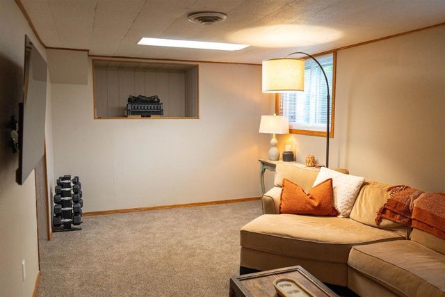 1217 E MITCHELL AVENUE, Appleton, WI 54915