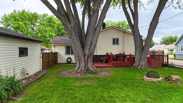 1217 E MITCHELL AVENUE, Appleton, WI 54915