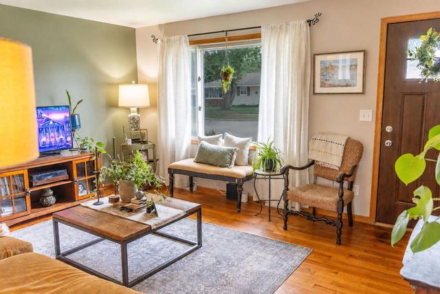 1217 E MITCHELL AVENUE, Appleton, WI 54915