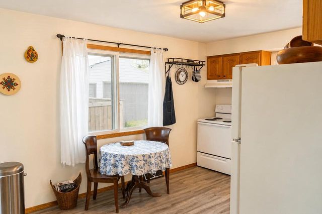1217 E MITCHELL AVENUE, Appleton, WI 54915