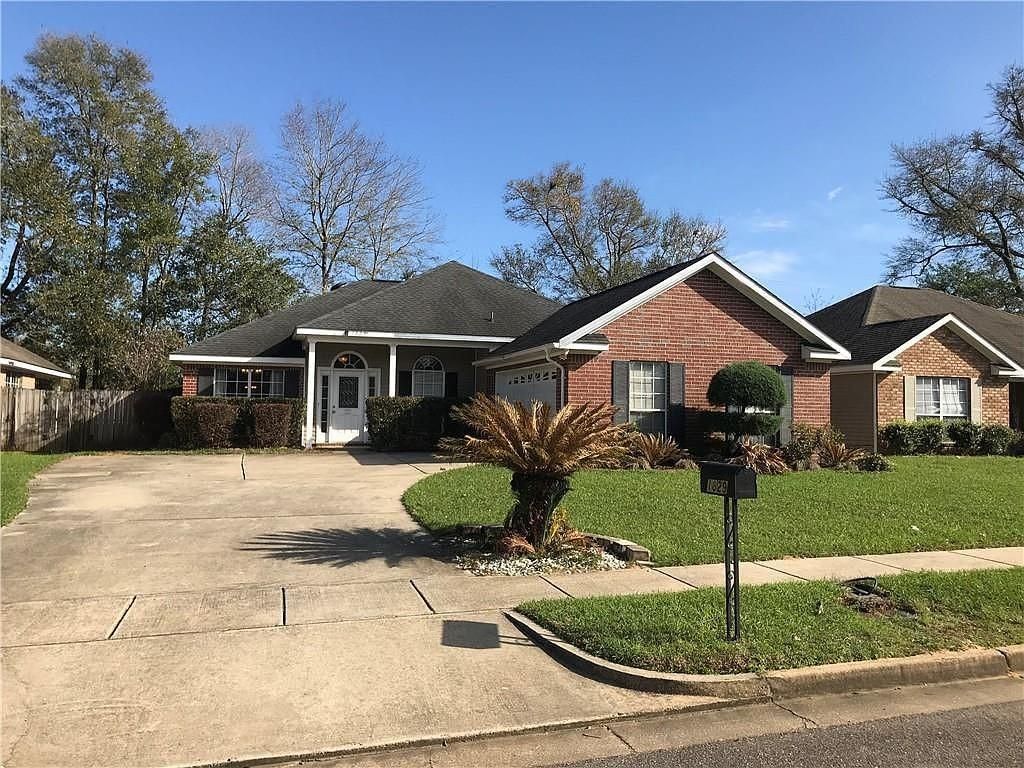 1829 Kendall Court E, Mobile, AL 36695 — exterior