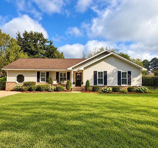 107 Bartlet Dr, Dothan, AL 36305