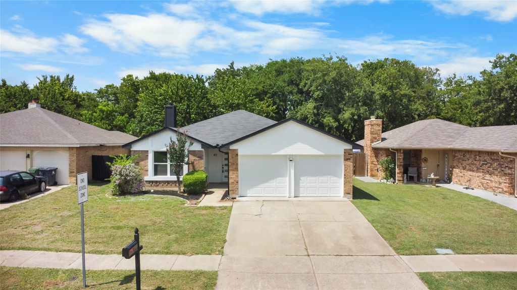 411 Valley Spring Drive, Arlington, TX 76018