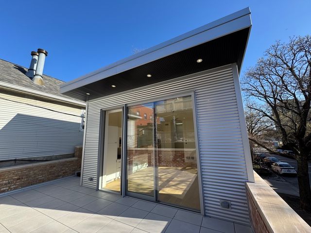 2159 W Evergreen Avenue 4, Chicago, IL 60622