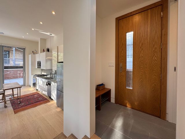 2159 W Evergreen Avenue 4, Chicago, IL 60622