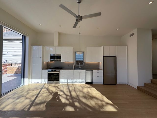 2159 W Evergreen Avenue 4, Chicago, IL 60622