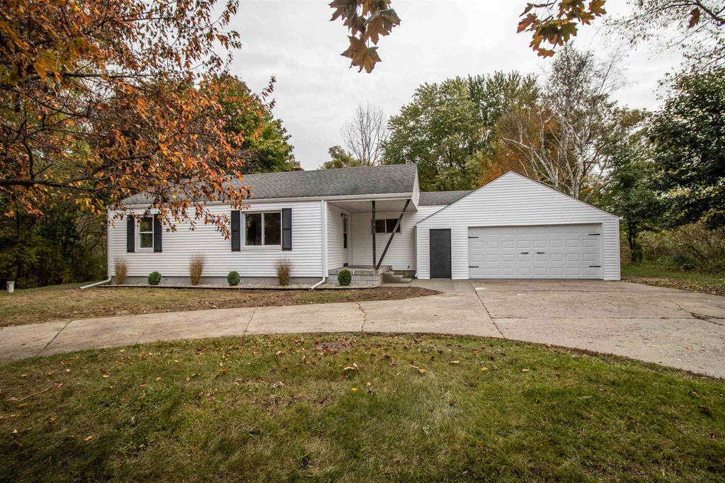 10400 Bray Road, Clio, MI 48420