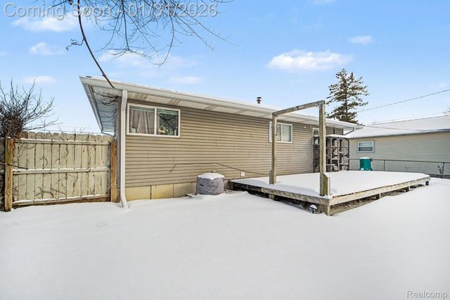 340 Woodlawn Avenue, Ypsilanti Charter Township, MI 48198