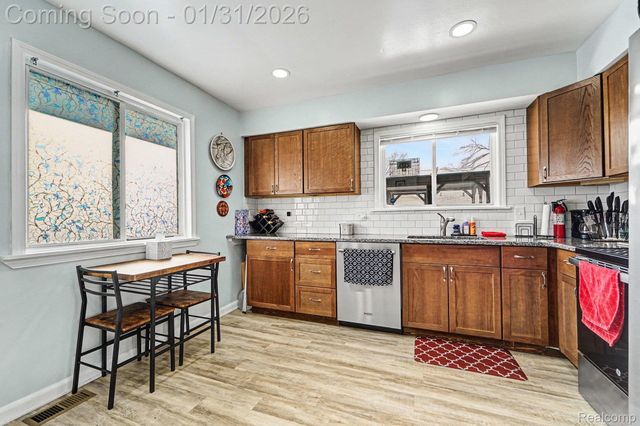 340 Woodlawn Avenue, Ypsilanti Charter Township, MI 48198