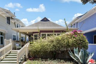 138 Wadsworth Avenue, Santa Monica, CA 90405