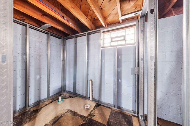 6096 Wareham Drive, Parma, OH 44129