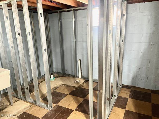 6096 Wareham Drive, Parma, OH 44129