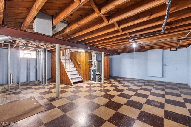 6096 Wareham Drive, Parma, OH 44129